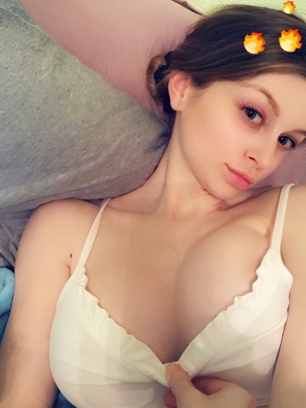 Катенька привлекательная девушка из Озеры цена от 4000 руб