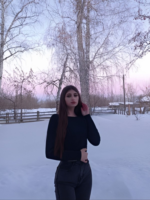 Кира привлекательная девушка из Озеры цена от 3000 руб