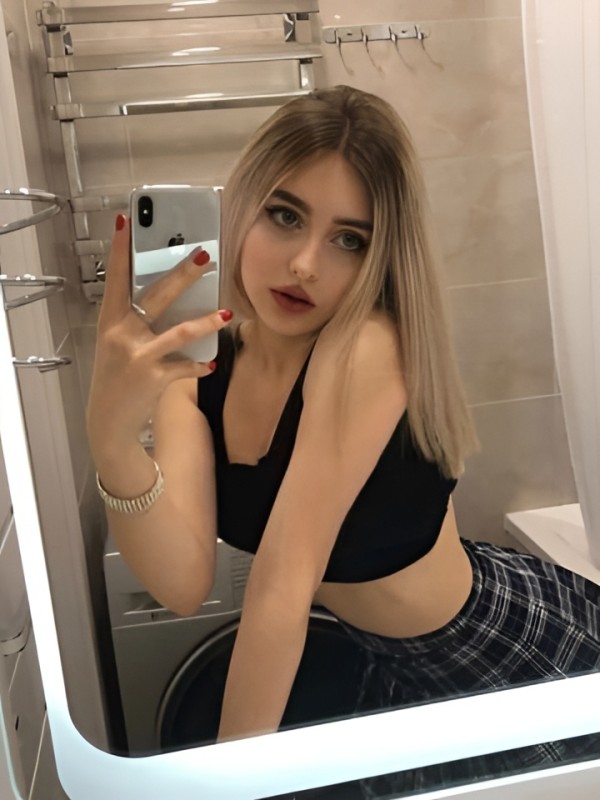 Зоя привлекательная девушка из Озеры цена от 5000 руб